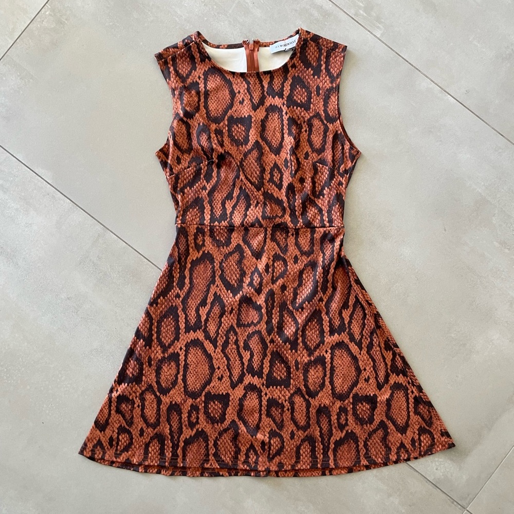 WeWoreWhat Snakeskin Print Mini Dress – Sleeveless Fit & Flare – Size Small